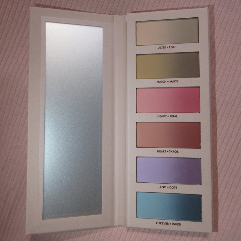 NIB Hindash Cosmetics Original Monochromance Eyeshadow Palette New In Box